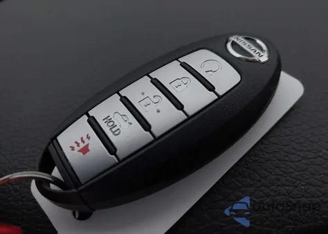 2017 Nissan Altima 2.5 Sv z USA, uszkodzony, nr VIN 1N4AL3AP5HC230108